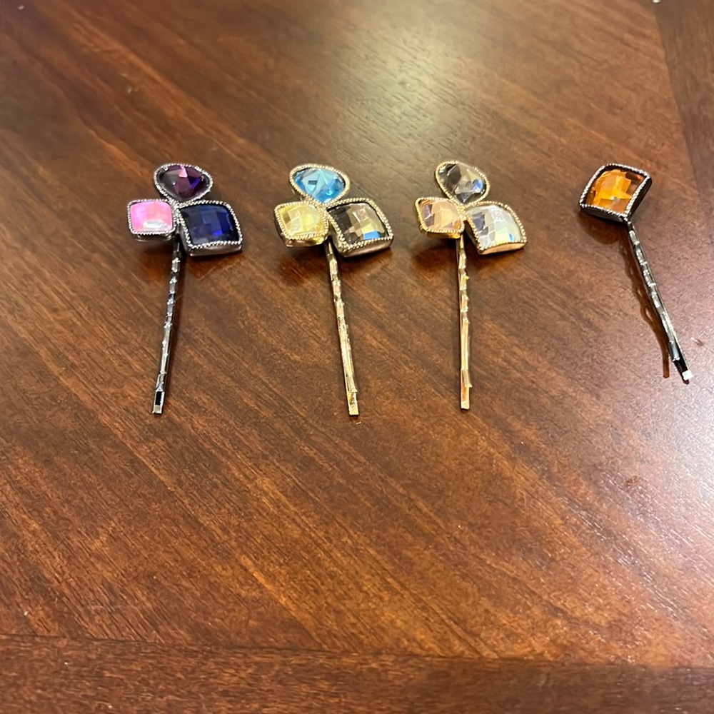 Pretty Bobby pins